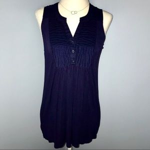 Kenar Sleeveless Button Up Pleated High Low Top